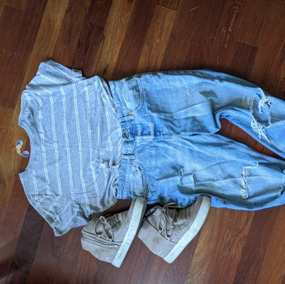 Stripped T-shit - Picture 2 of 4